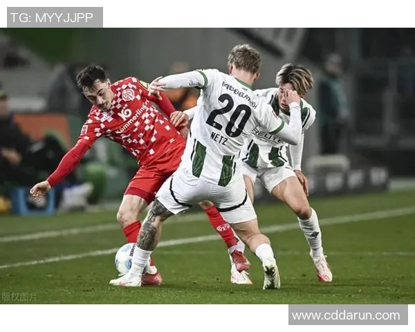 美因茨球员在德甲赛场遭遇伤病困扰，队伍备战受挑战