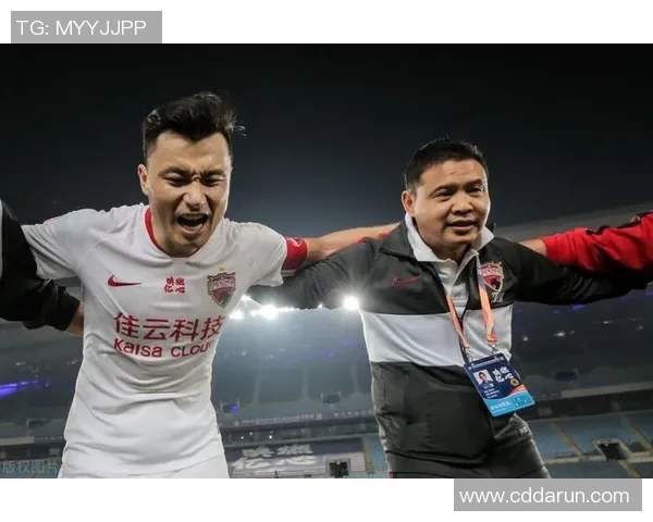 青岛黄海主帅纵容内讧！球队陷入困境，剩余三轮联赛或受影响