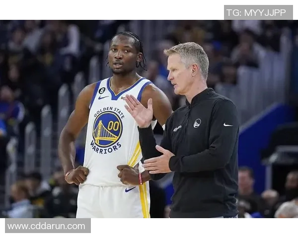 勇士队最新球员名单及赛季表现分析与前景展望