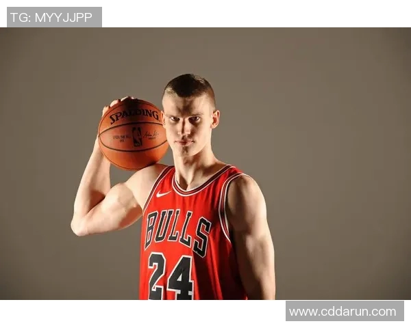 劳里马尔卡宁的崛起之路与篮球梦想的追逐历程